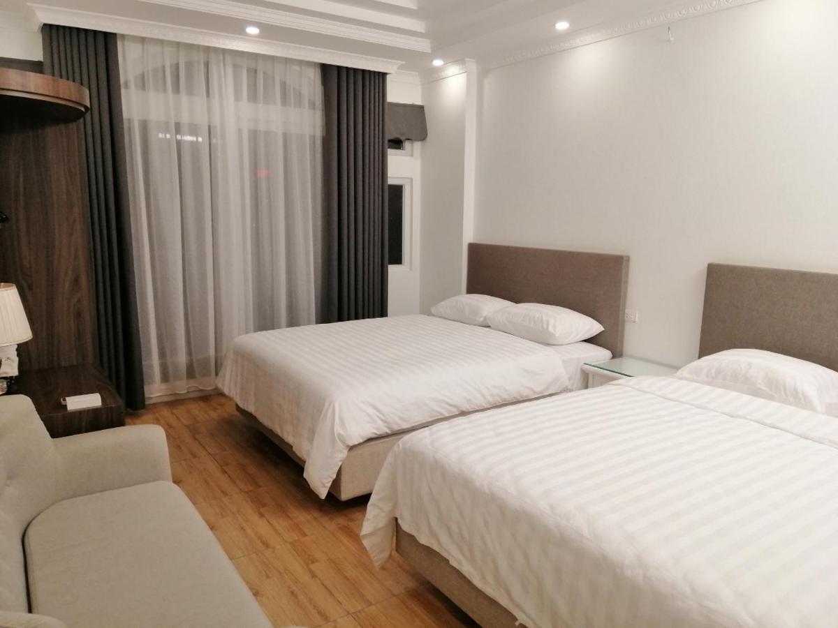 Roma Hotel Noi Bai Airport Hanoi Buitenkant foto