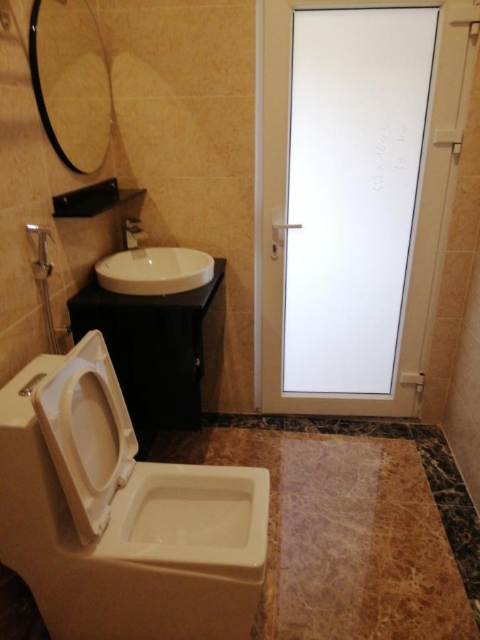 Roma Hotel Noi Bai Airport Hanoi Buitenkant foto