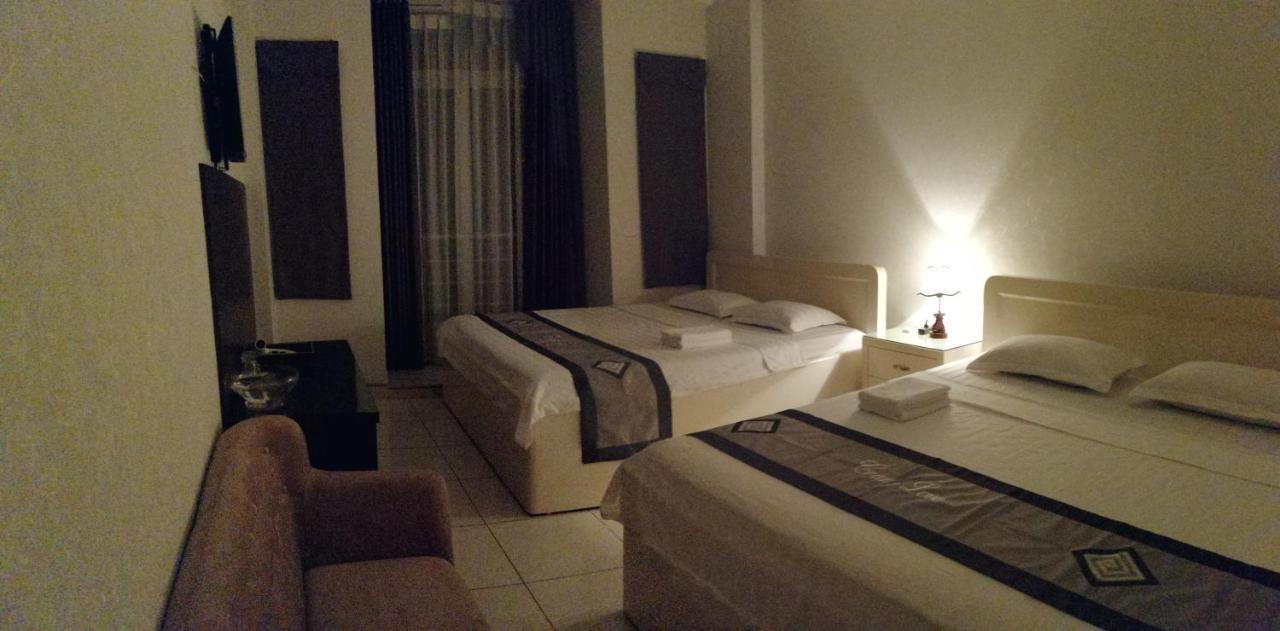 Roma Hotel Noi Bai Airport Hanoi Buitenkant foto