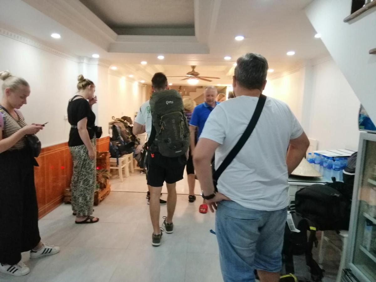 Roma Hotel Noi Bai Airport Hanoi Buitenkant foto