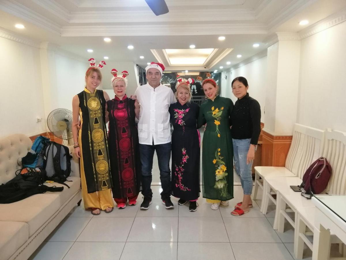 Roma Hotel Noi Bai Airport Hanoi Buitenkant foto